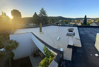 Pose d’une isolation polyuréthane épaisseur 120mm R=5,55 m2.K/w