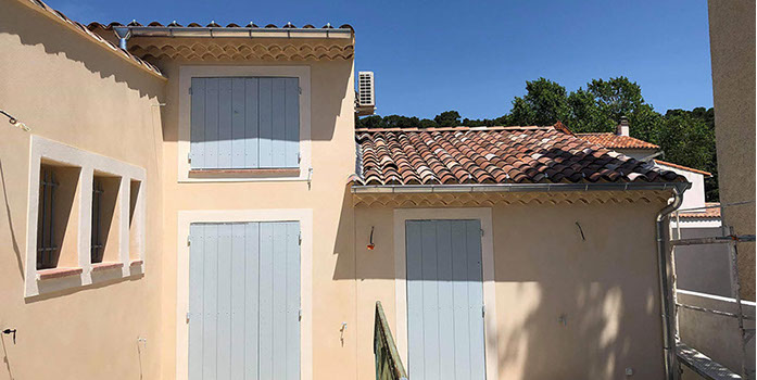 Pose de gouttière en ''zinc lyonnais’’